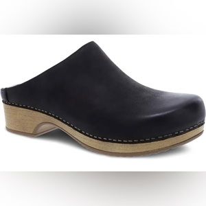 DANSKO Brenda Mule Clogs Size 7.5 Women's / EU 38 9420-151600 Black New In Box